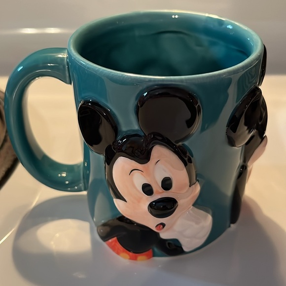 Vintage Disney Mickey & Minnie Mouse mugs. Never used. - Picture 3 of 13